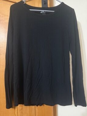 Maurices 24/7 Black Graphic Crewneck Top